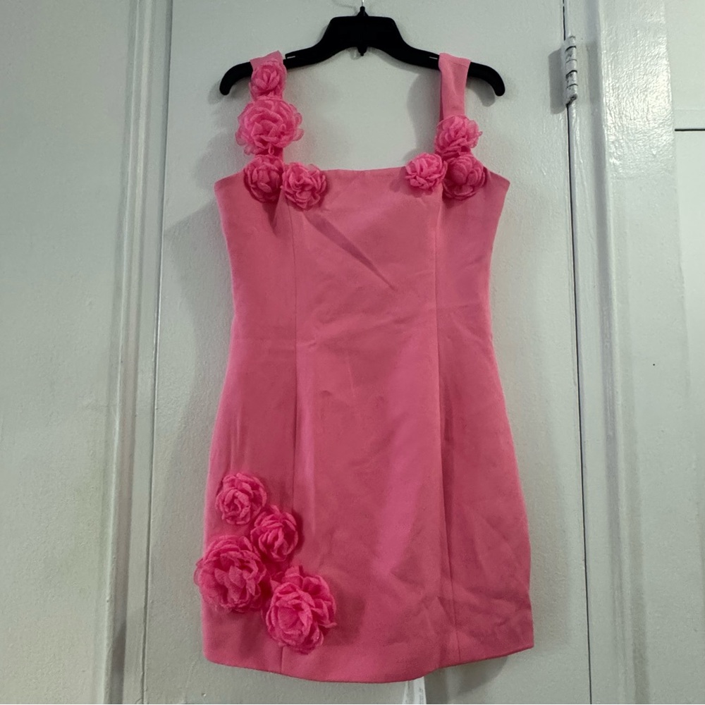 Elliatt Trompe Dress in Pink size M NWT